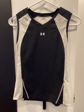 Under Armour Black and White Performance Sleeveless Tank